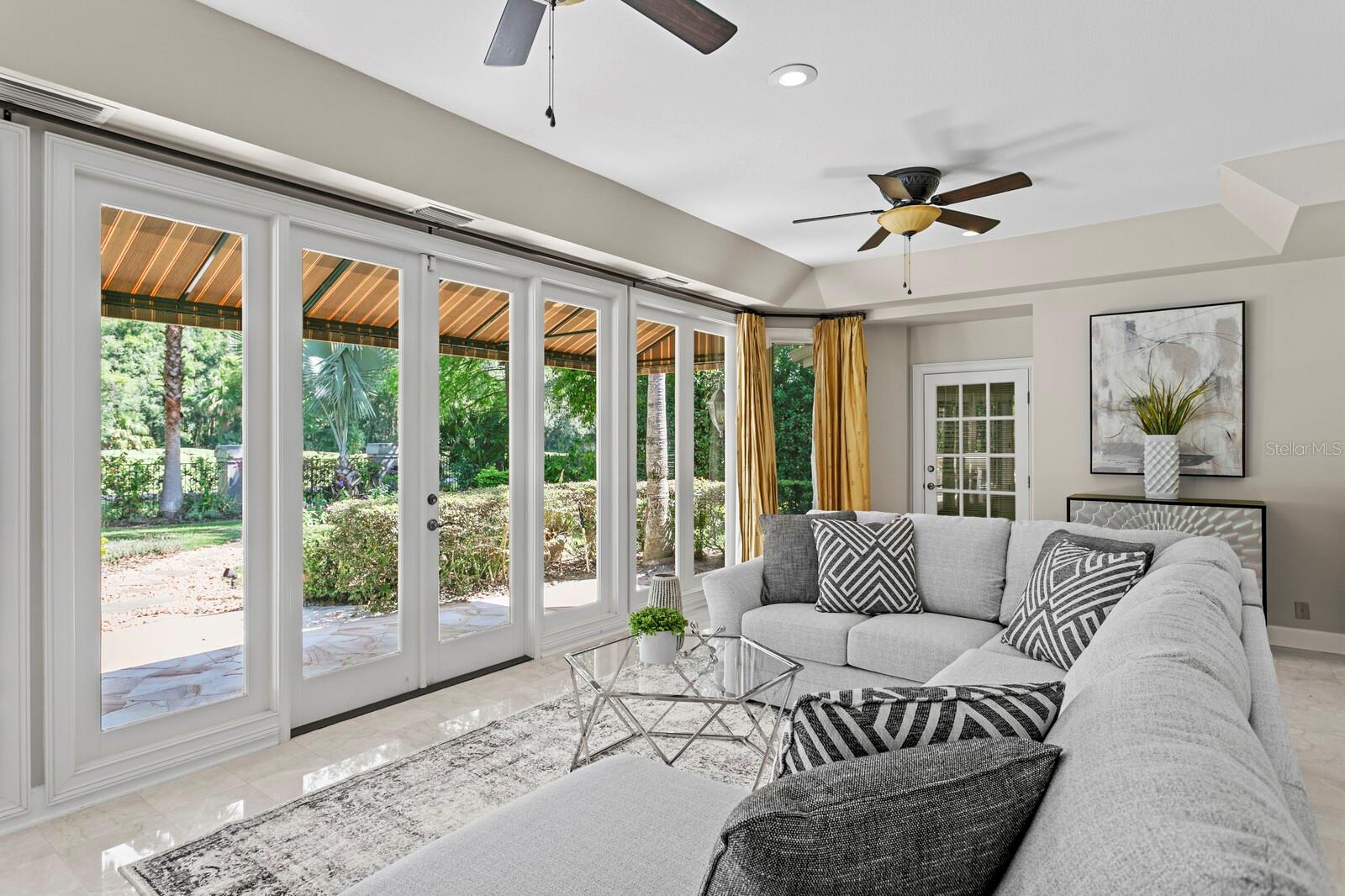 Image 18 of 99 For 6352 Maclaurin Drive