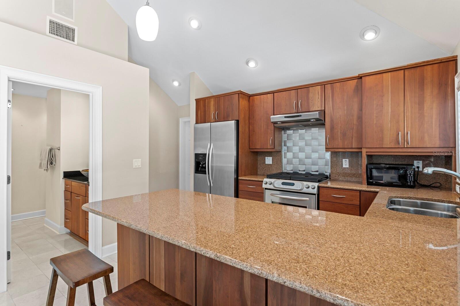 Image 68 of 99 For 6352 Maclaurin Drive