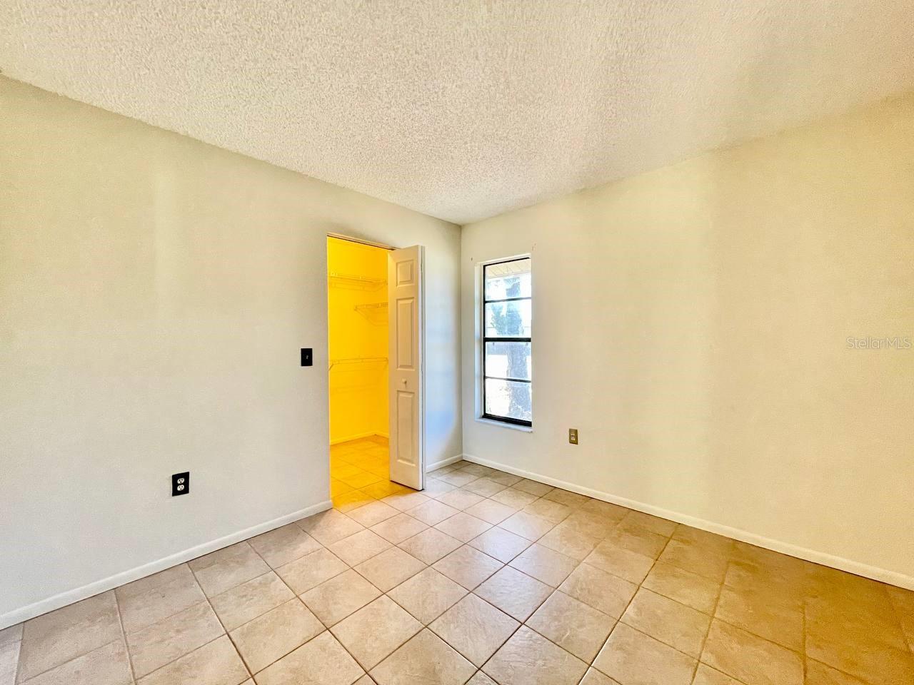 Image 11 of 20 For 2625 Narcissus Drive