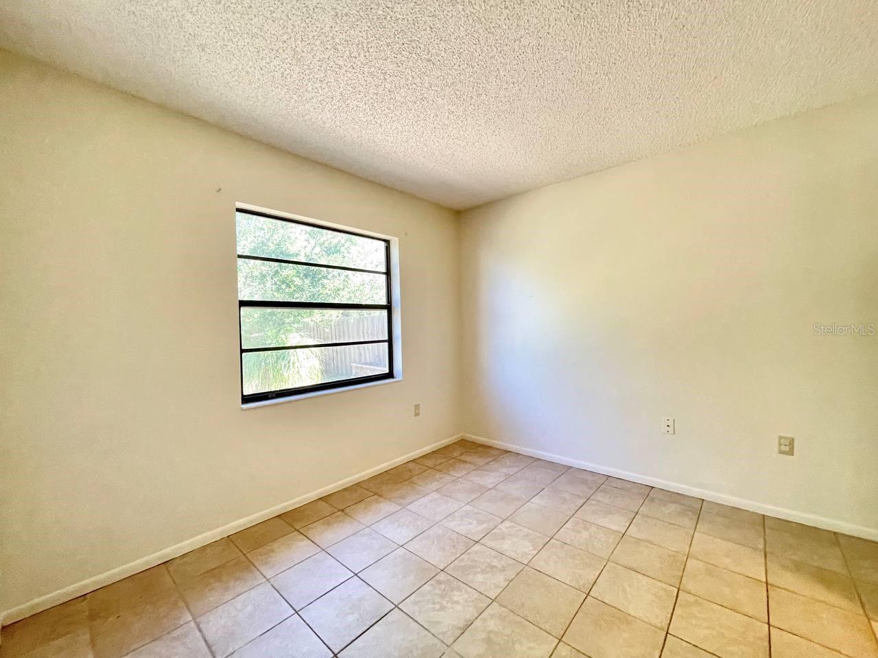 Image 14 of 20 For 2625 Narcissus Drive