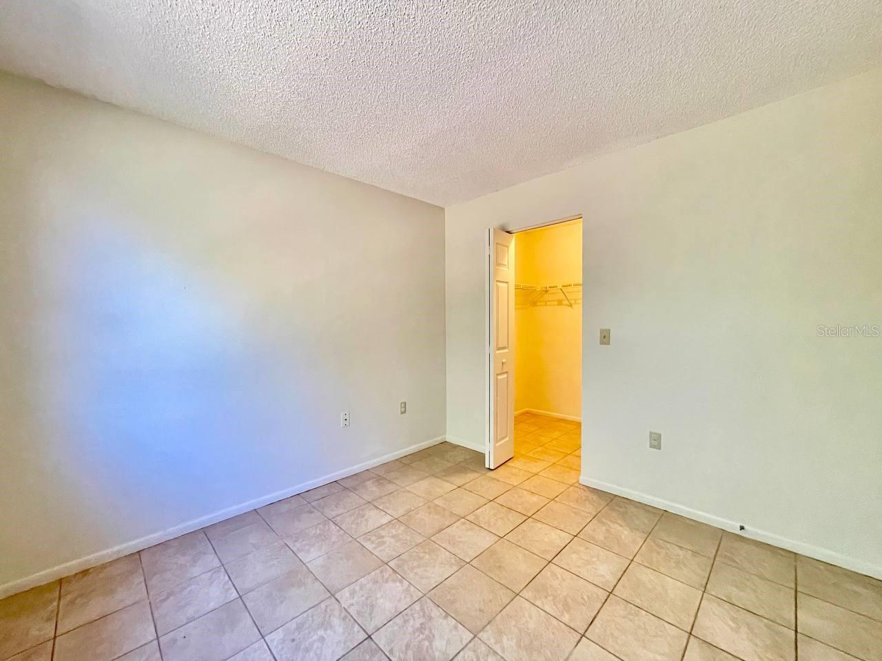 Image 15 of 20 For 2625 Narcissus Drive