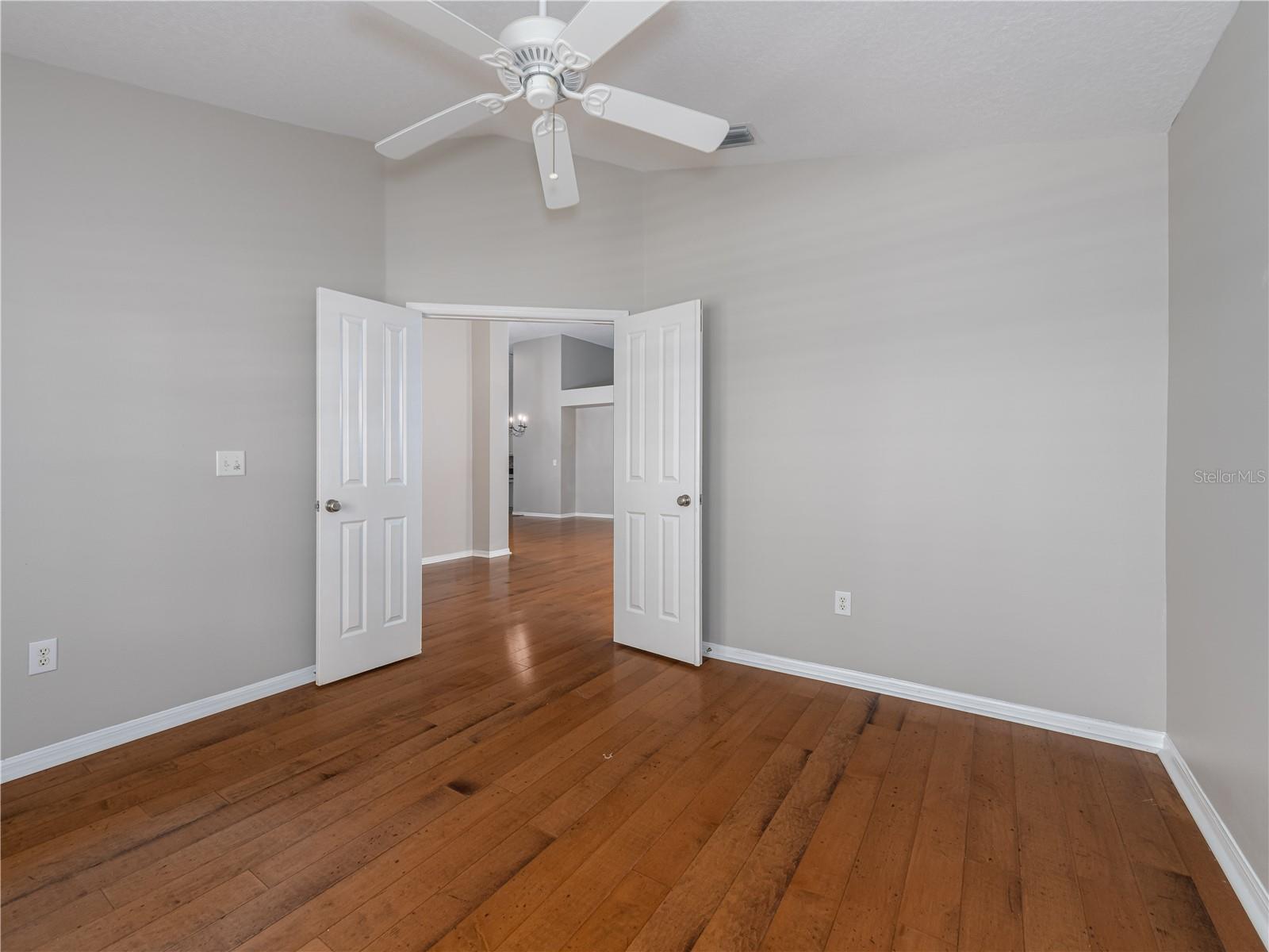 Image 10 of 39 For 10333 Abbotsford Drive
