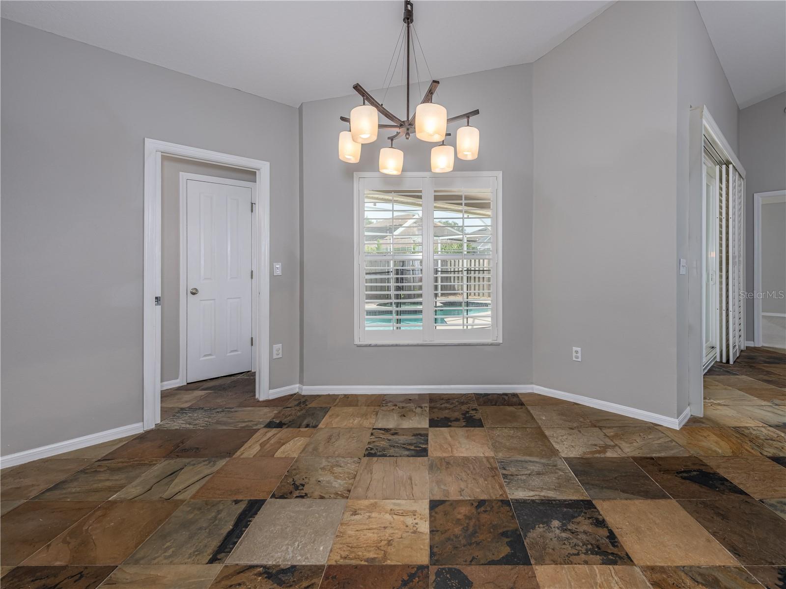 Image 13 of 39 For 10333 Abbotsford Drive
