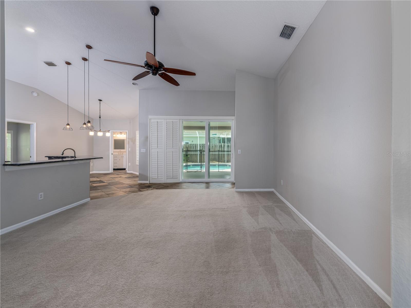 Image 14 of 39 For 10333 Abbotsford Drive