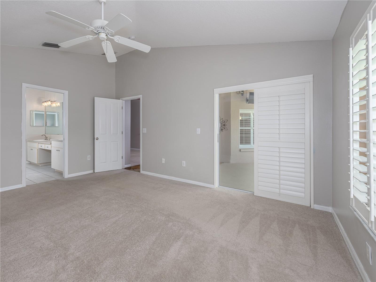 Image 18 of 39 For 10333 Abbotsford Drive