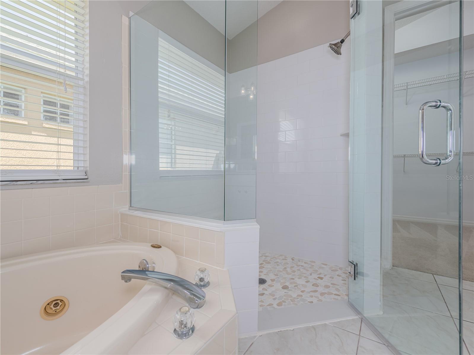 Image 22 of 39 For 10333 Abbotsford Drive
