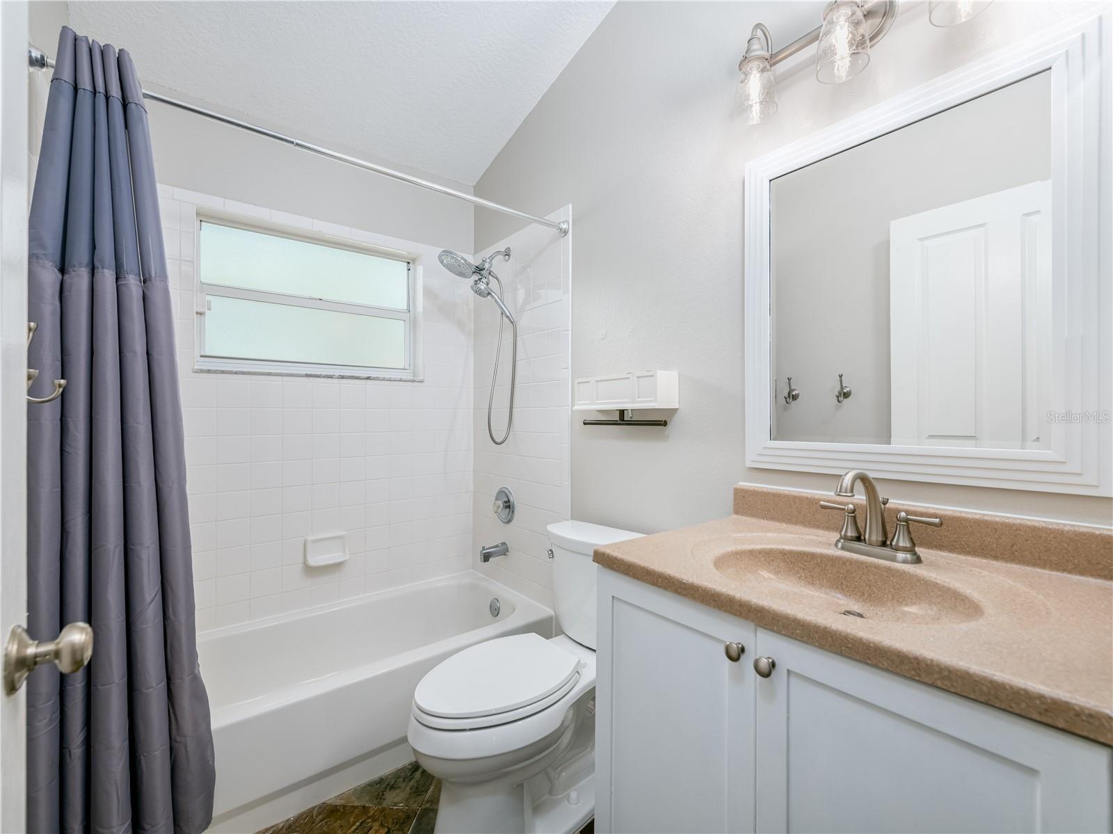 Image 28 of 39 For 10333 Abbotsford Drive