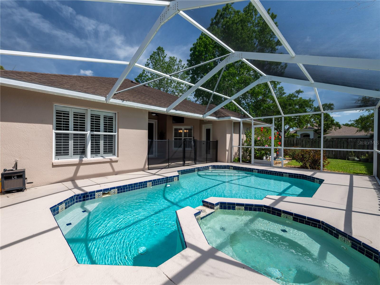 Image 3 of 39 For 10333 Abbotsford Drive