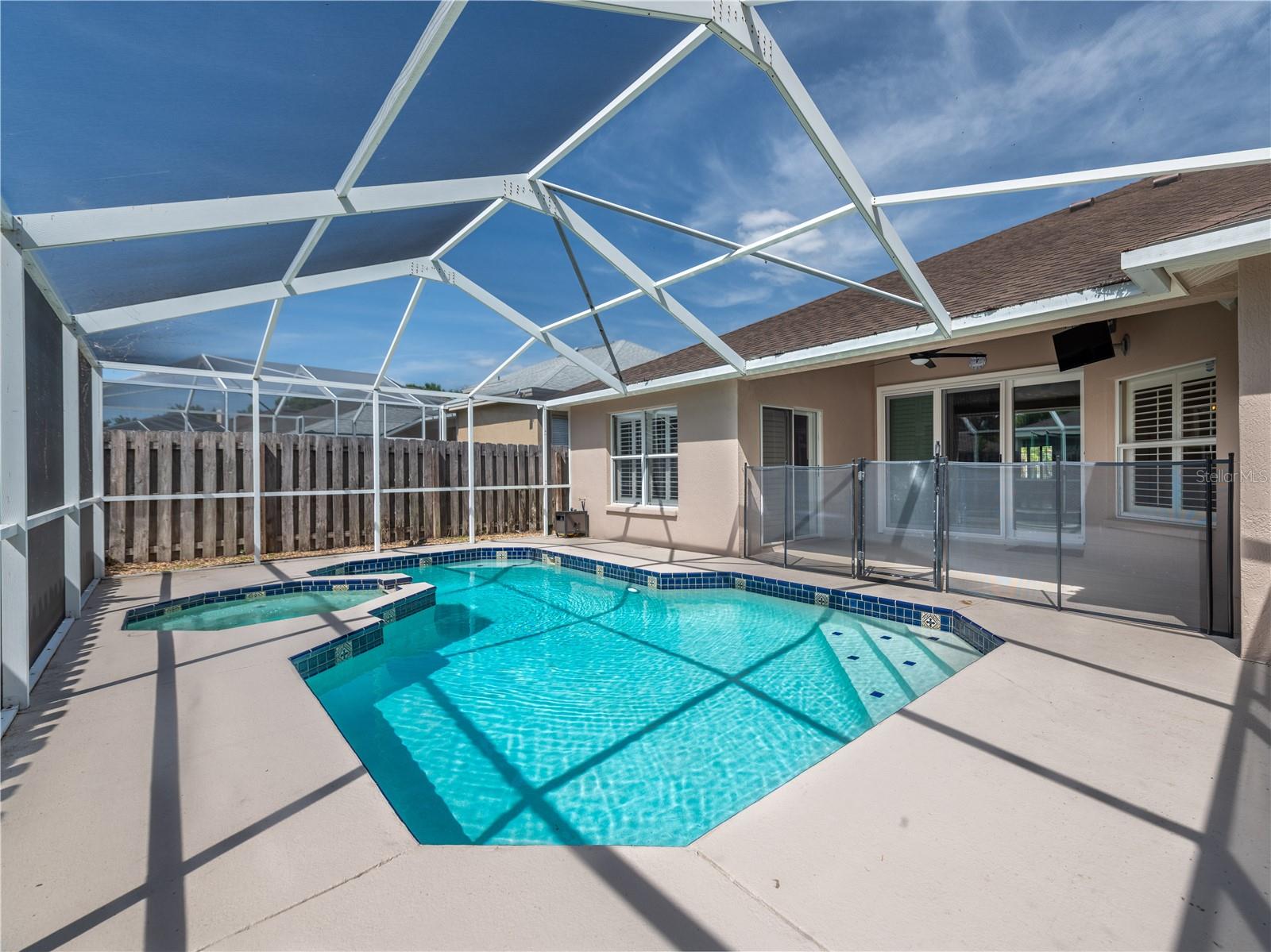Image 31 of 39 For 10333 Abbotsford Drive