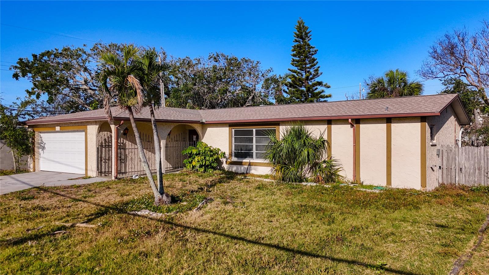 Image 2 of 14 For 920 Palm Drive