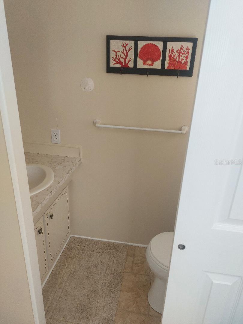 Listing photo id 8 for 126 Philadelphia Boulevard 10