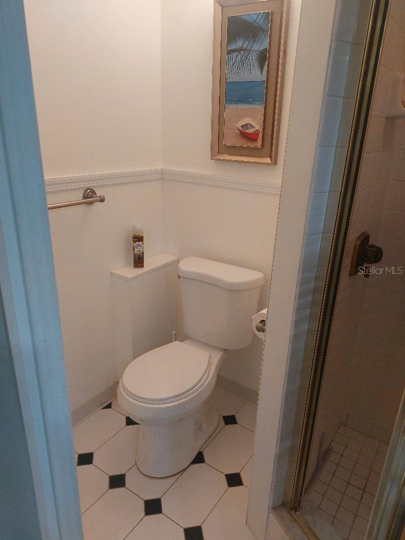 Listing photo id 9 for 126 Philadelphia Boulevard 10