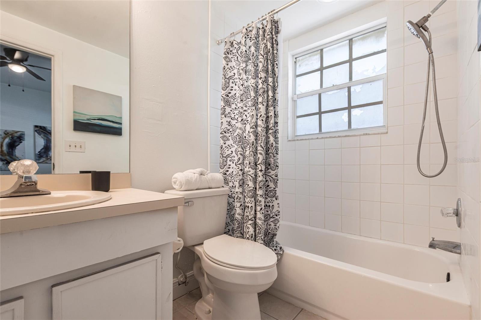 Image 10 of 20 For 605 Bainbridge Drive