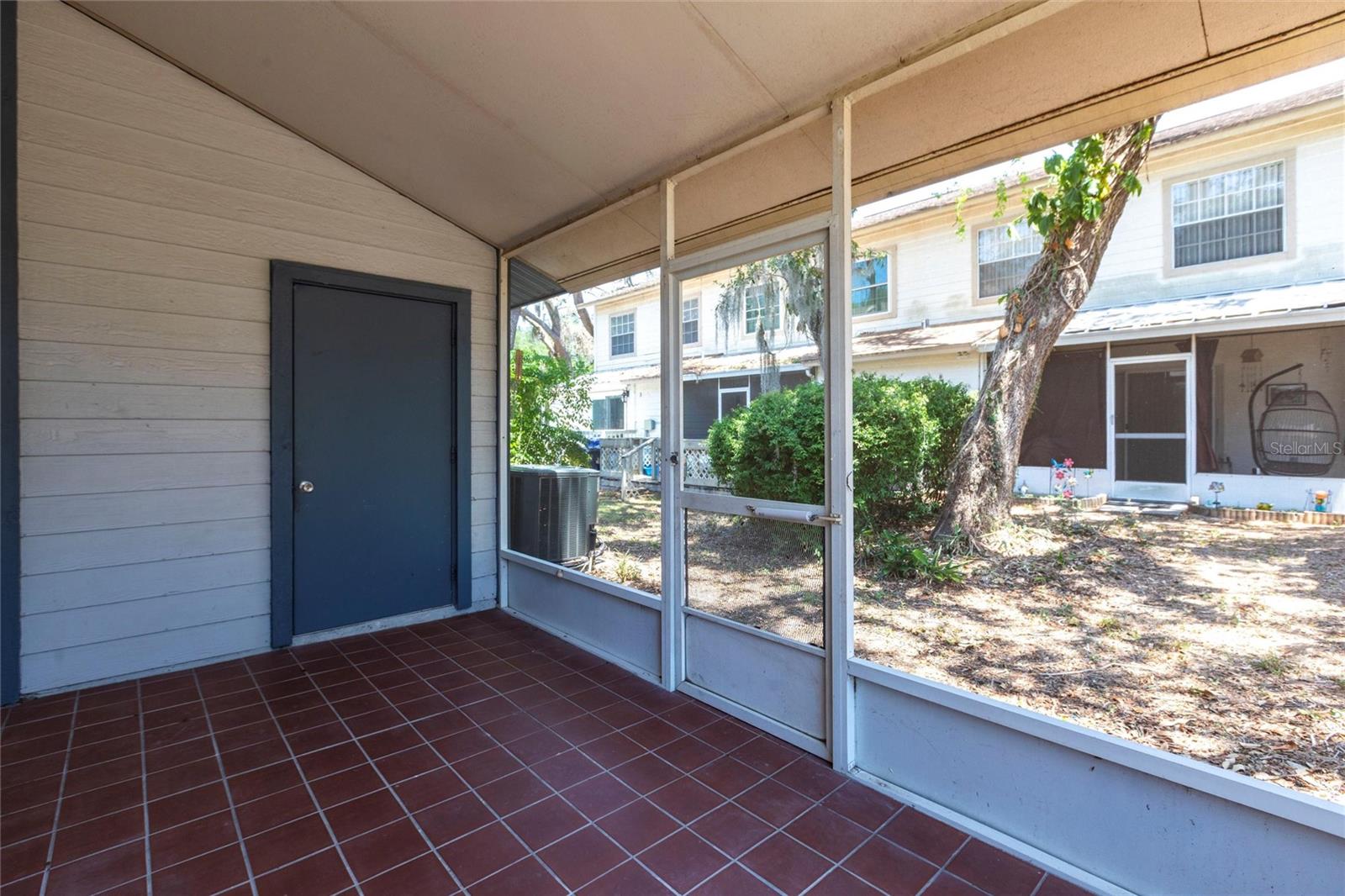 Image 16 of 20 For 605 Bainbridge Drive