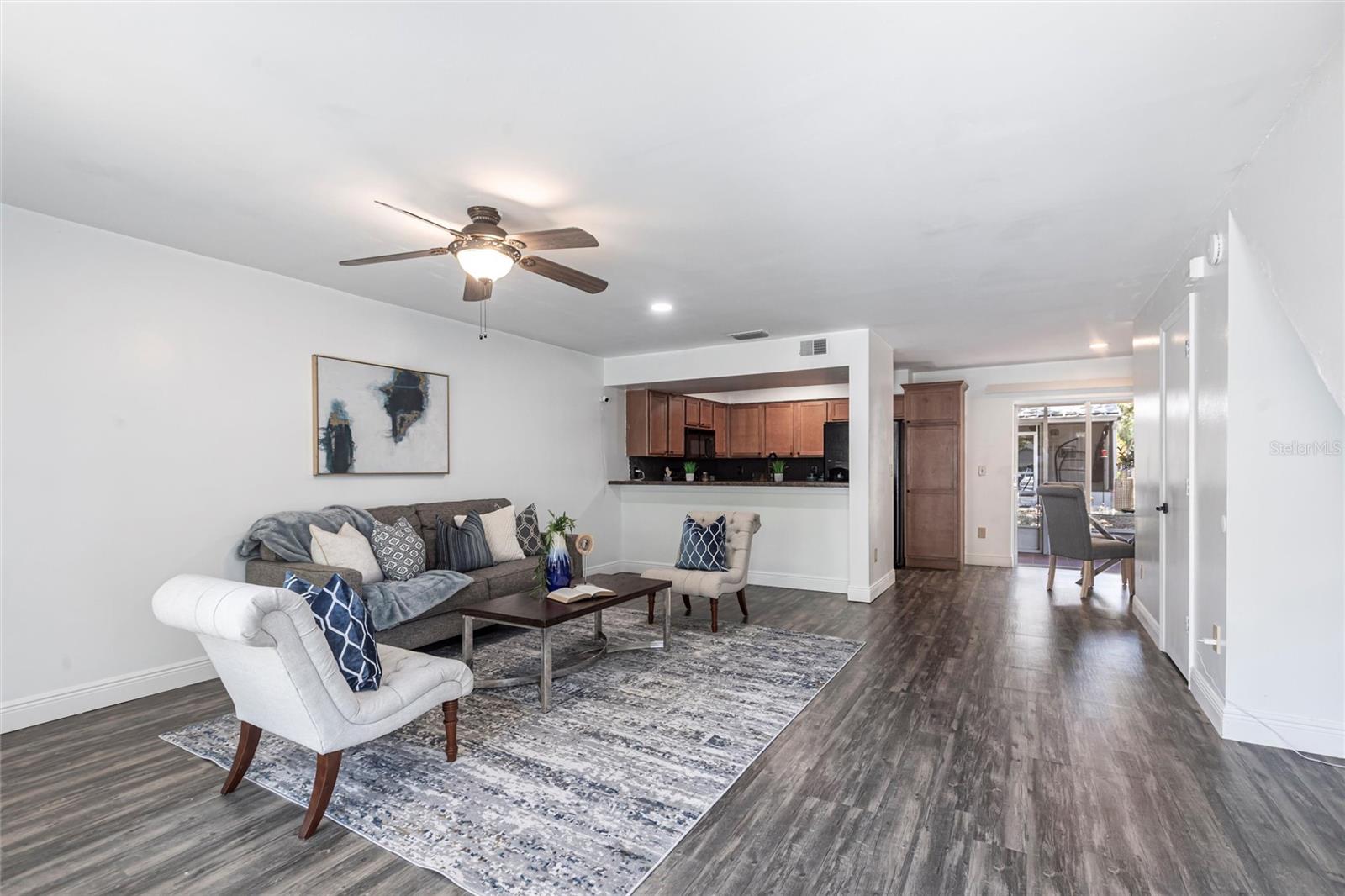 Image 3 of 20 For 605 Bainbridge Drive