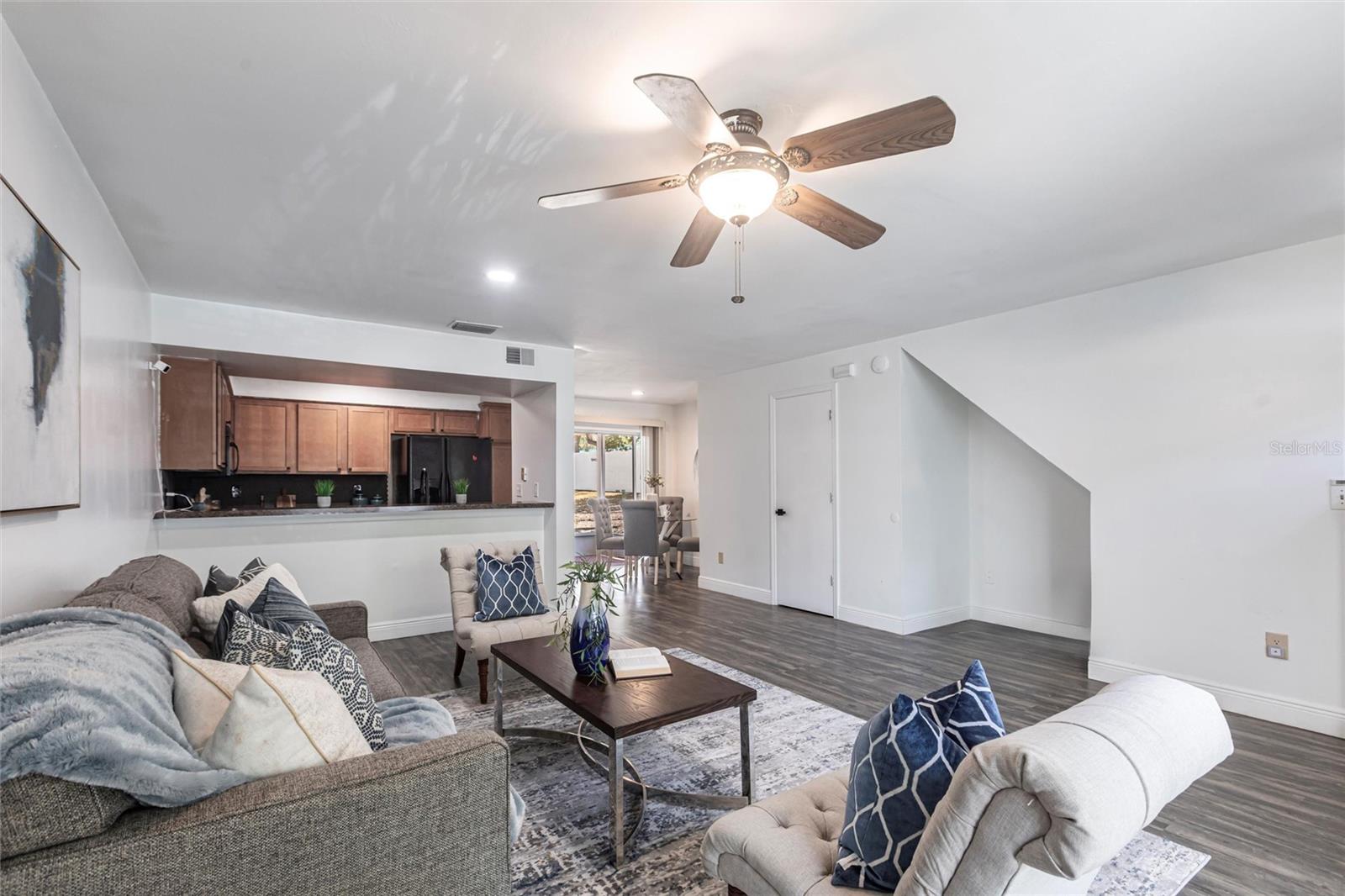 Image 4 of 20 For 605 Bainbridge Drive
