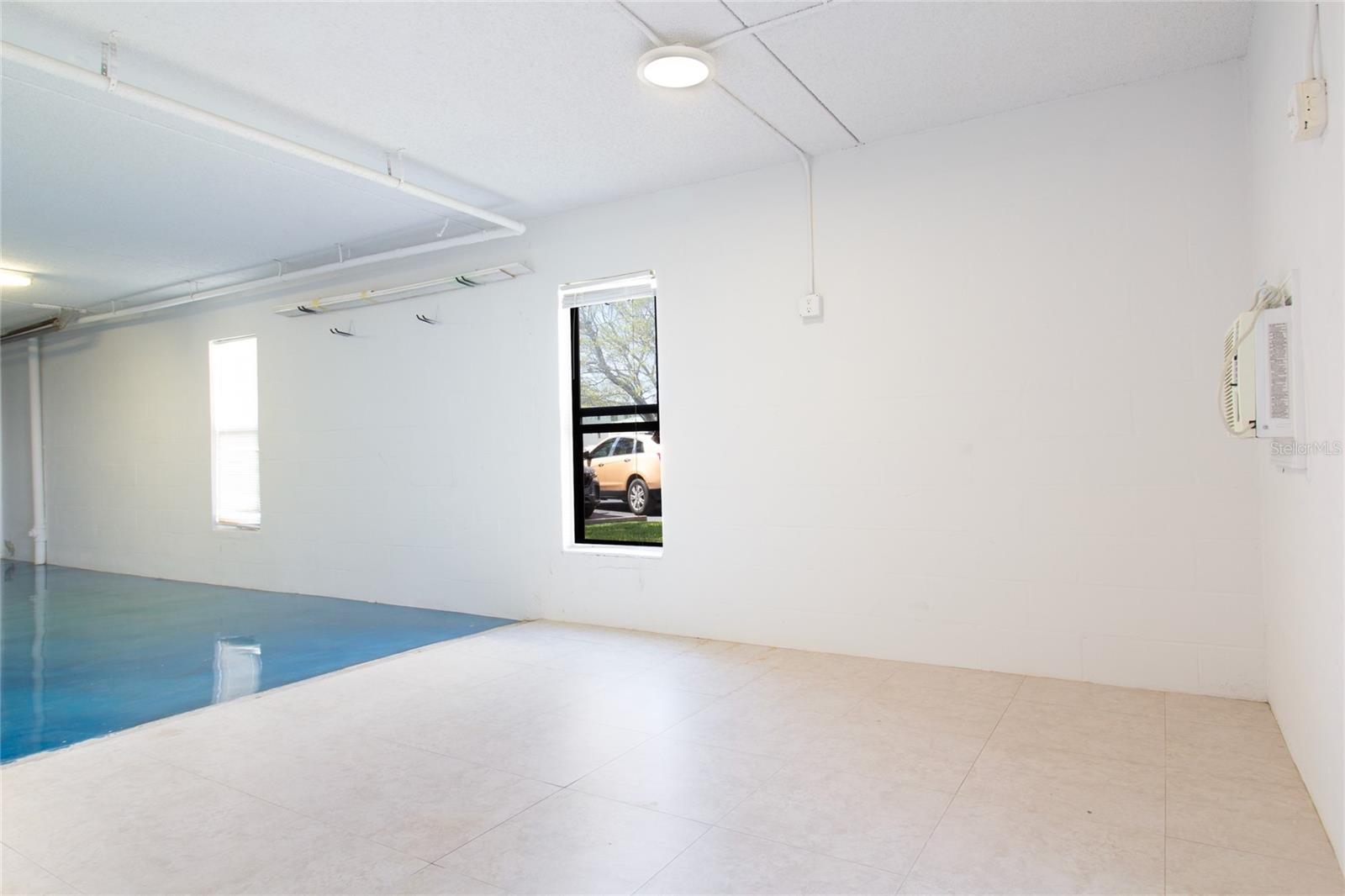 Image 33 of 43 For 12140 Capri Circle S