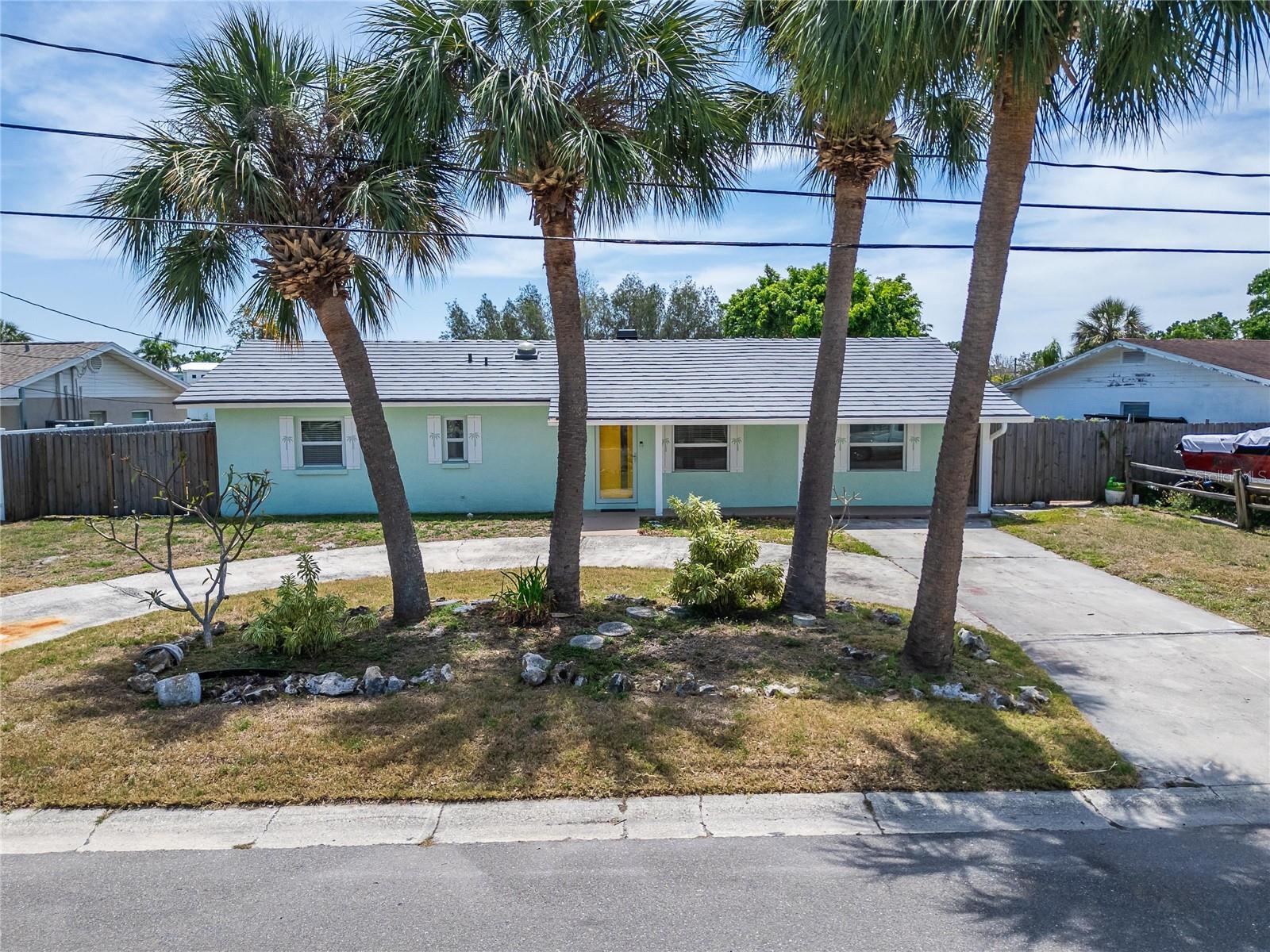 Image 4 of 34 For 8702 Driftwood Drive