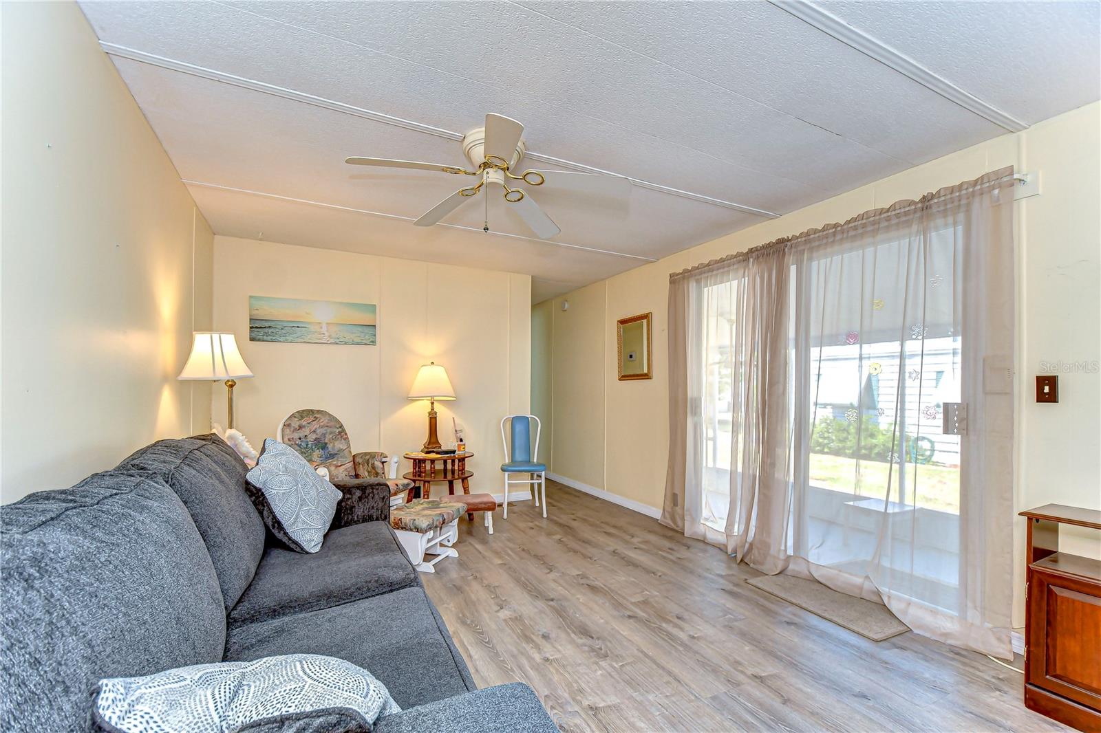 Image 36 of 58 For 35128 Dale Avenue