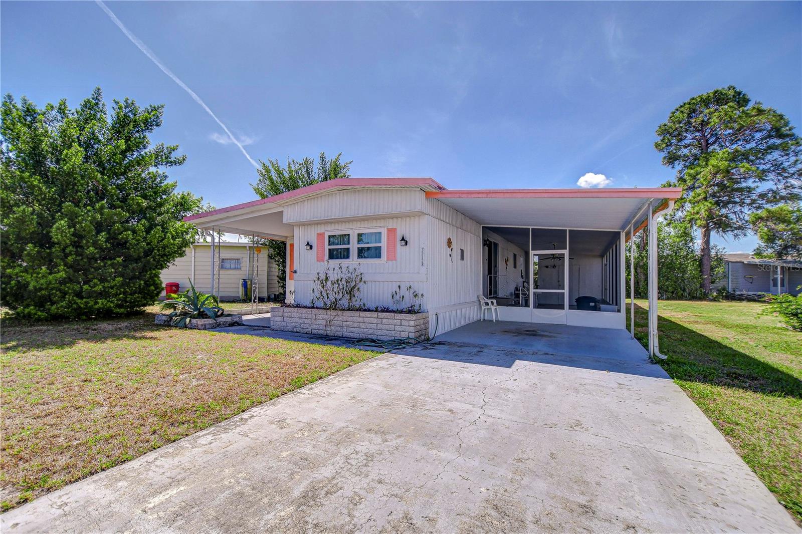Image 4 of 58 For 35128 Dale Avenue