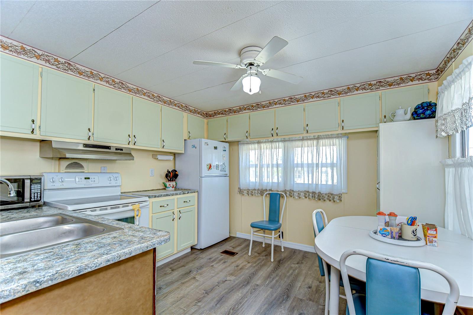 Image 43 of 58 For 35128 Dale Avenue