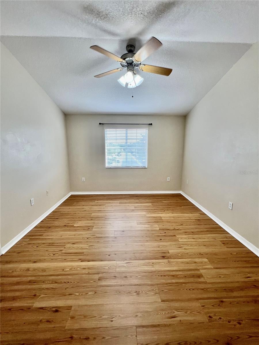 Image 18 of 29 For 20464 Needletree Drive