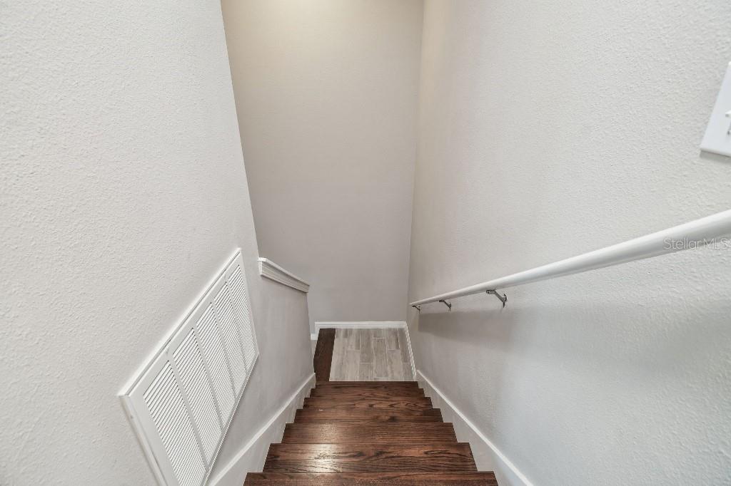 Image 18 of 43 For 4183 Ballantrae Boulevard