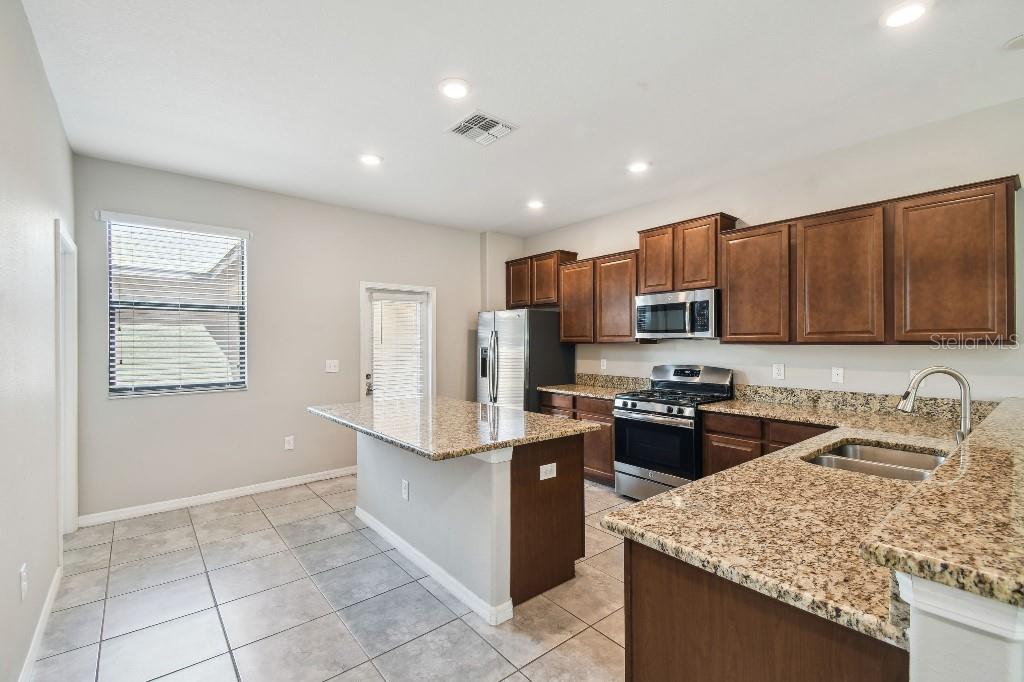 Image 8 of 43 For 4183 Ballantrae Boulevard