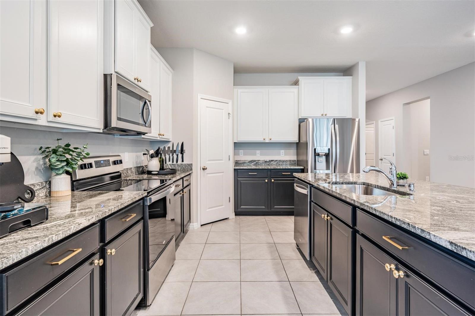 Image 13 of 48 For 13061 Brookside Moss Drive