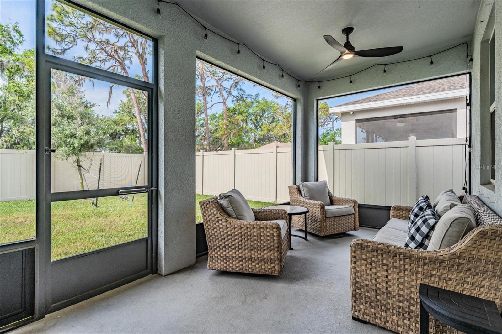 Image 27 of 48 For 13061 Brookside Moss Drive