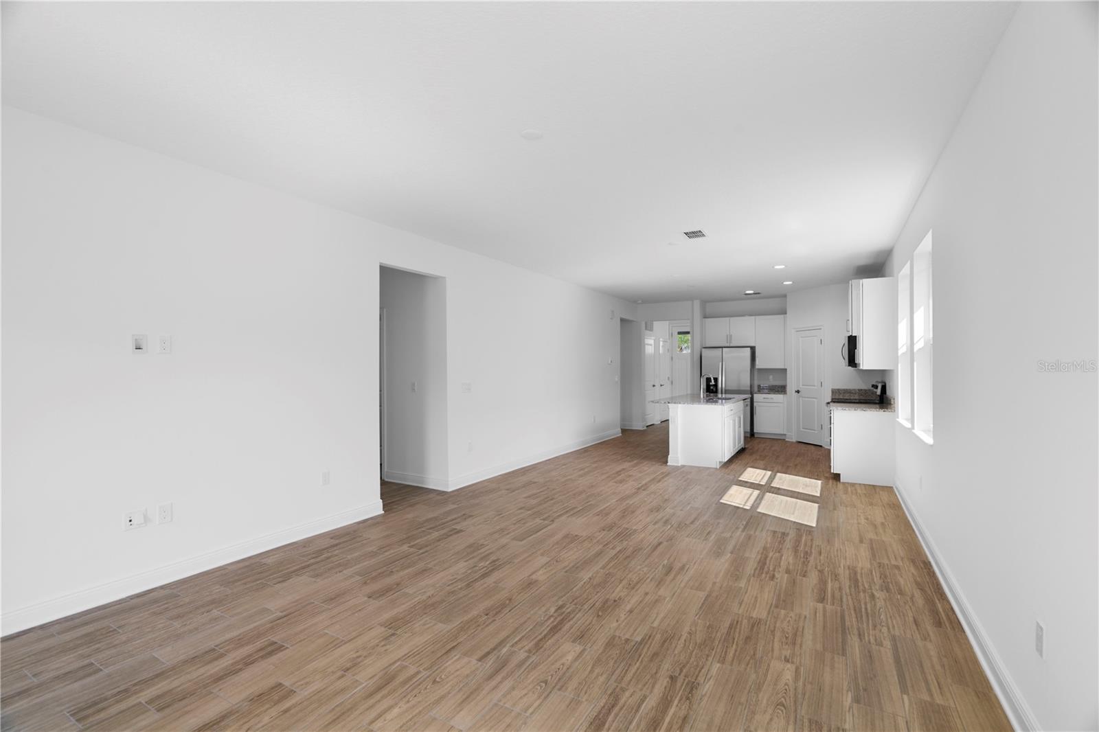 Image 12 of 30 For 936 57th Avenue N