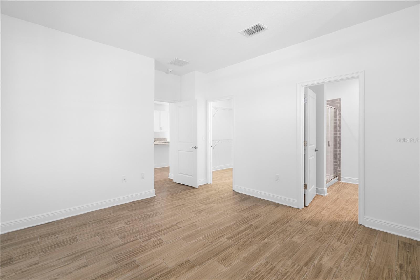 Image 16 of 30 For 936 57th Avenue N