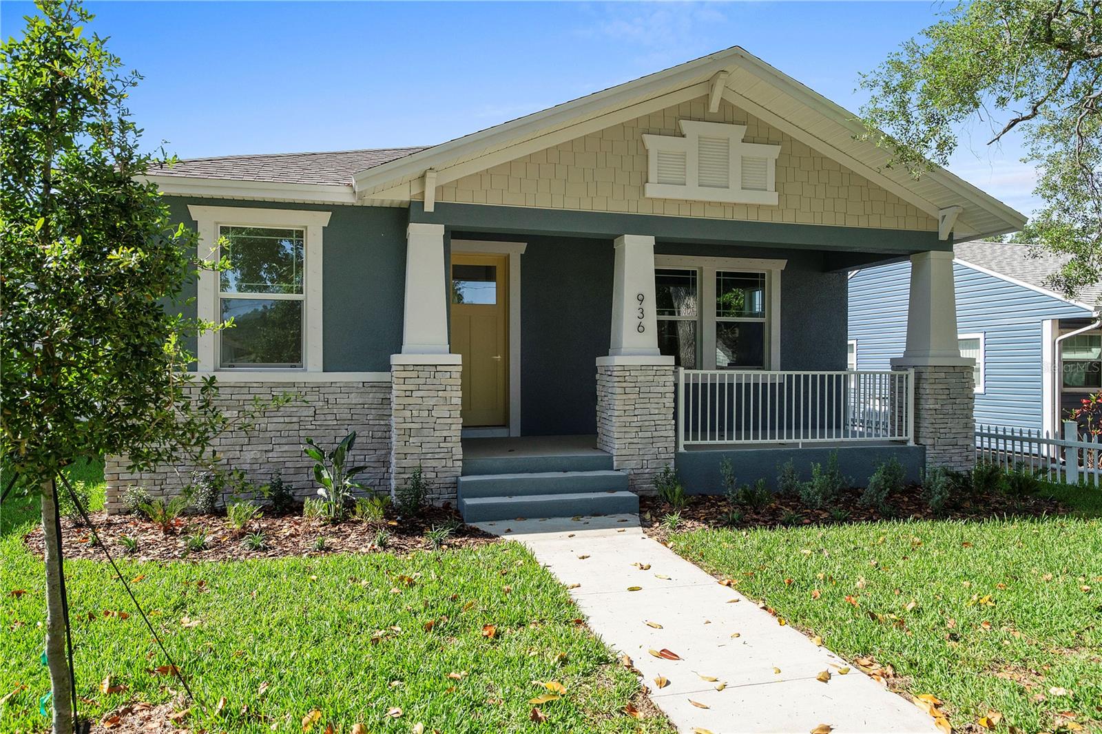 Image 2 of 30 For 936 57th Avenue N