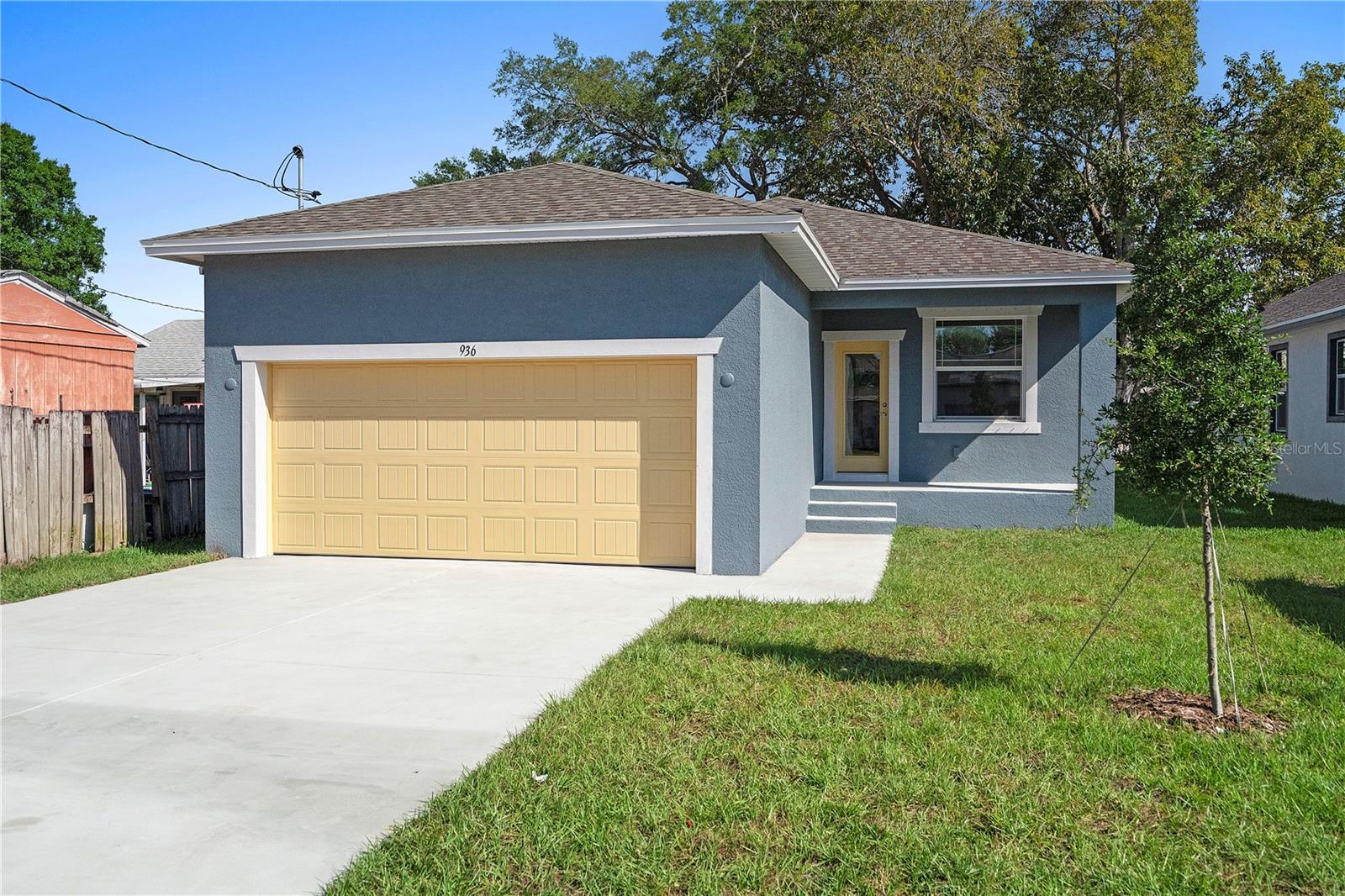 Image 4 of 30 For 936 57th Avenue N