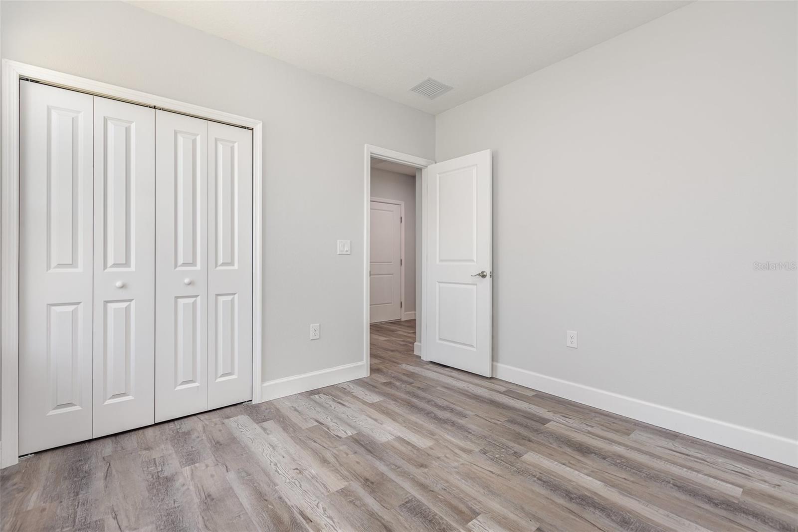 Image 11 of 23 For 11184 Kimberly Avenue