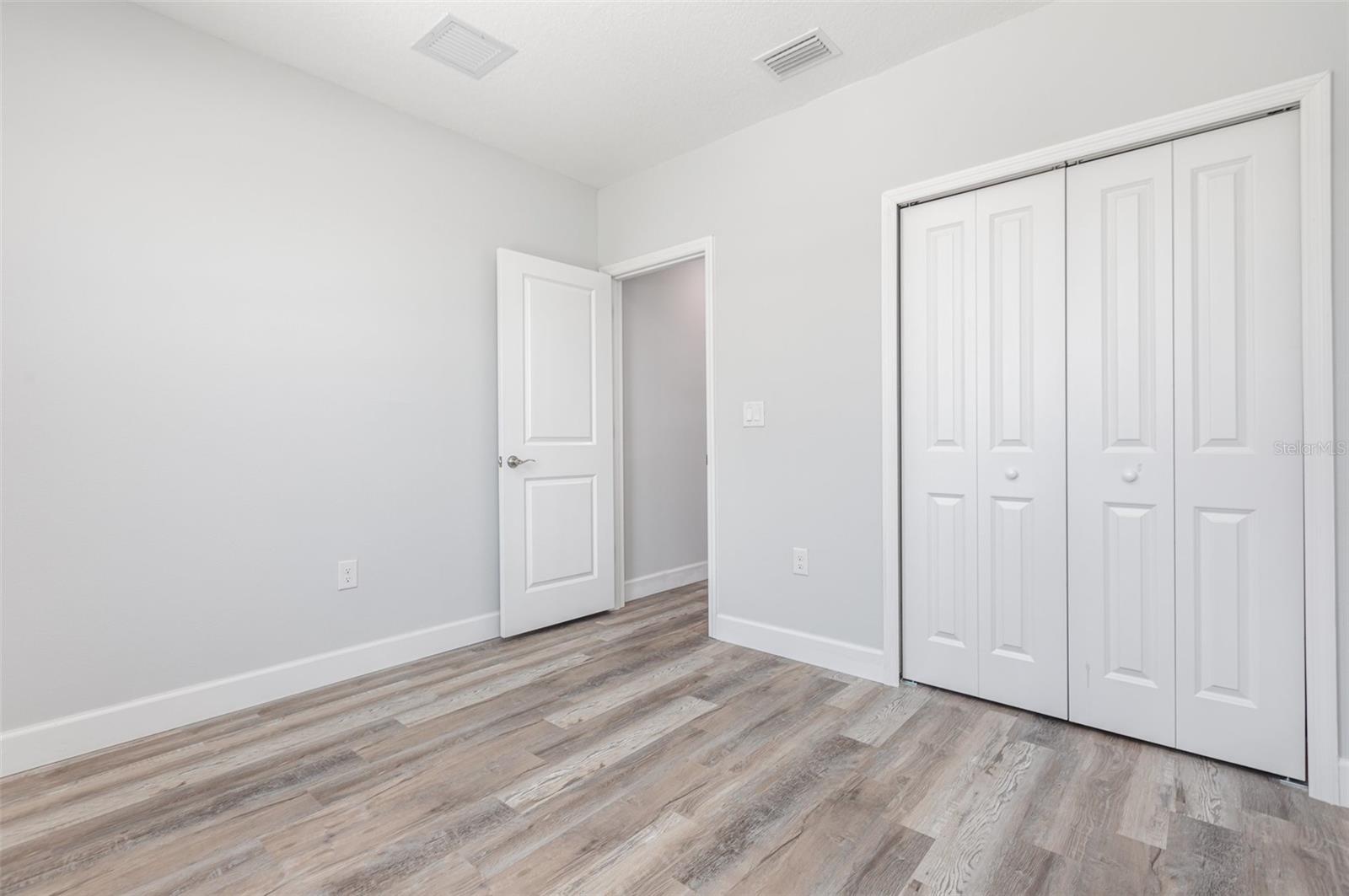 Image 14 of 23 For 11184 Kimberly Avenue