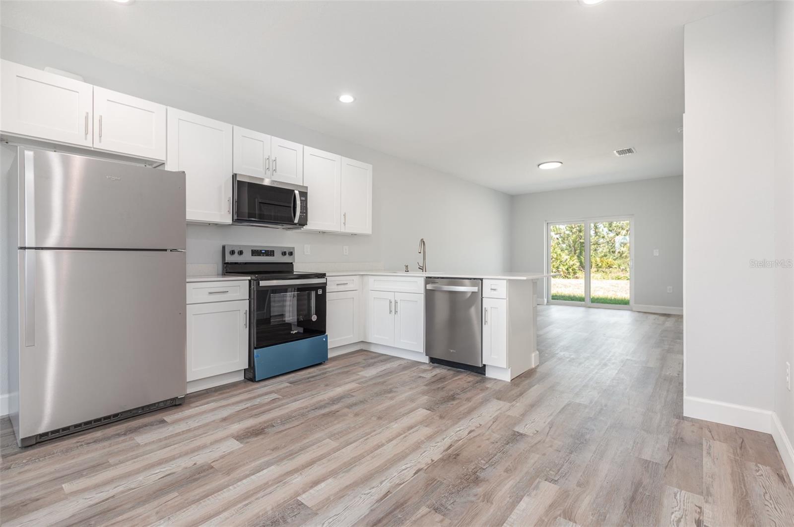 Image 6 of 23 For 11184 Kimberly Avenue