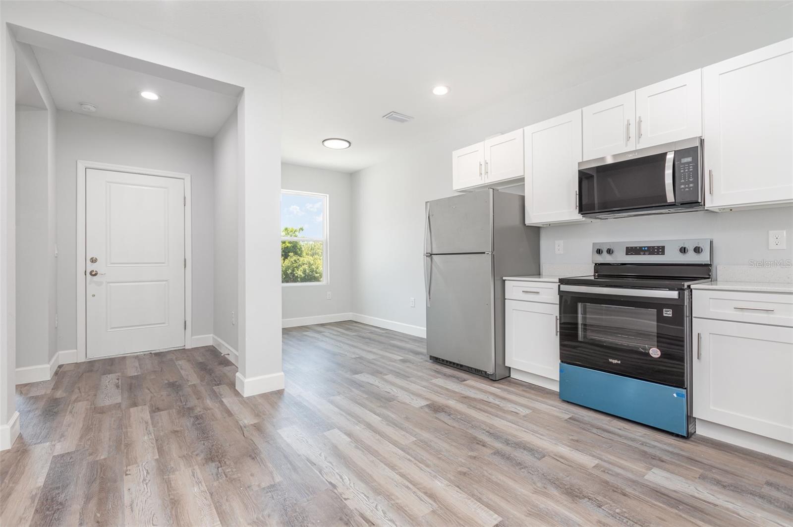 Image 7 of 23 For 11184 Kimberly Avenue