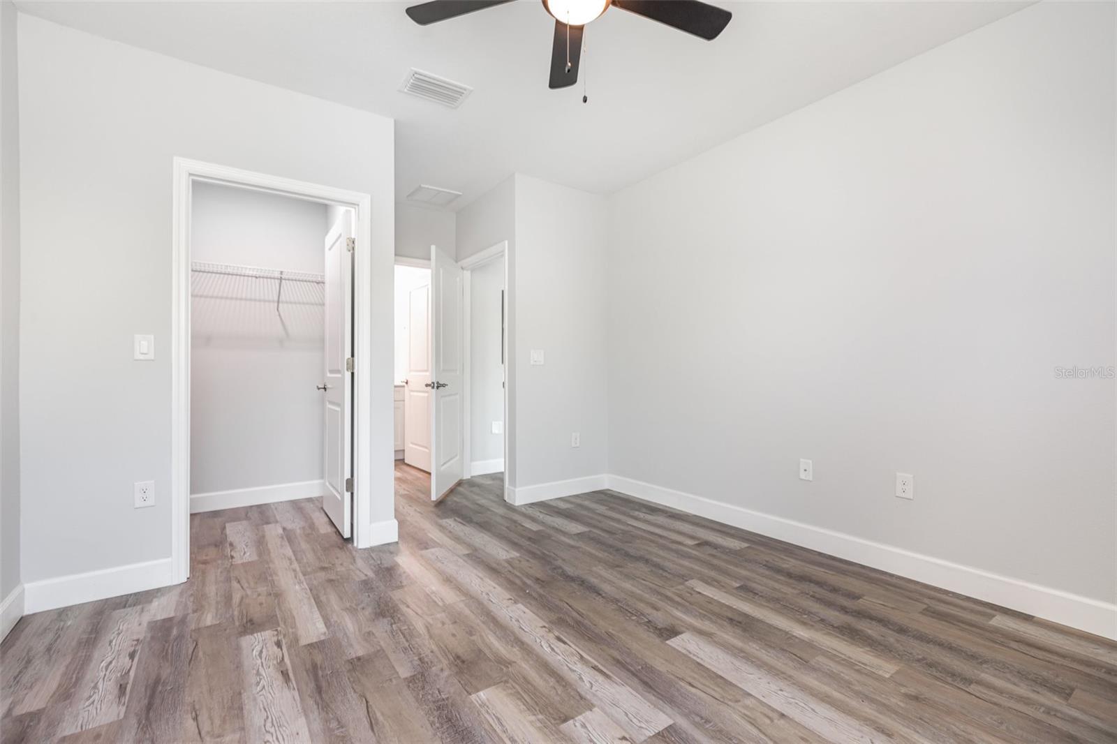 Image 9 of 23 For 11184 Kimberly Avenue