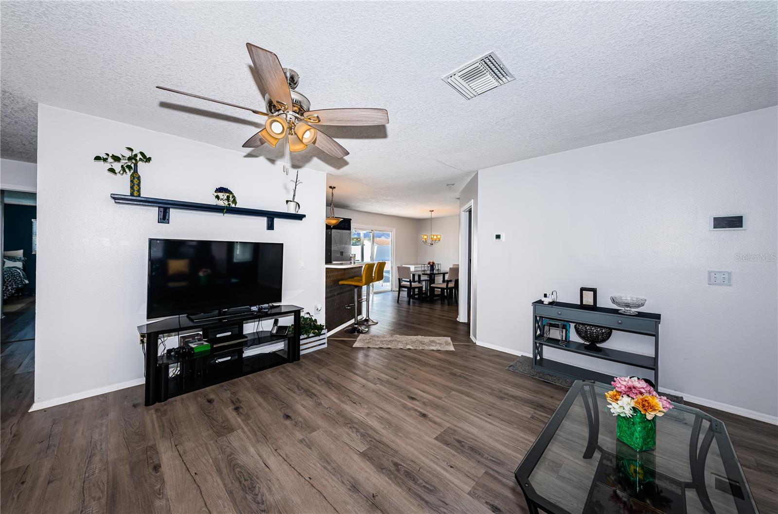 Image 15 of 47 For 12901 129th Avenue