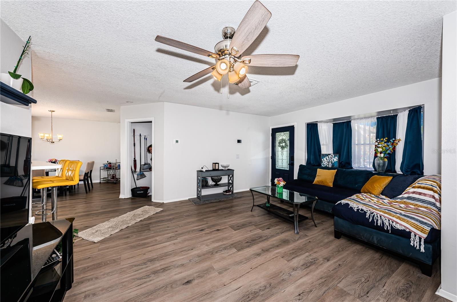Image 16 of 47 For 12901 129th Avenue