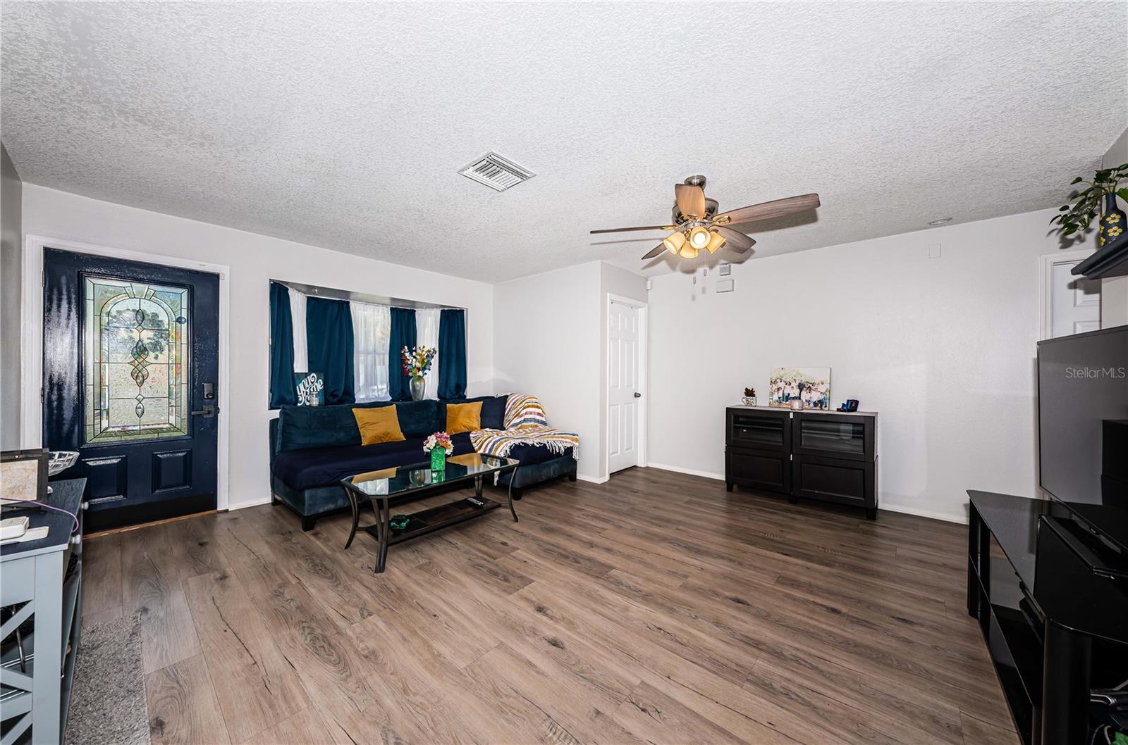 Image 17 of 47 For 12901 129th Avenue