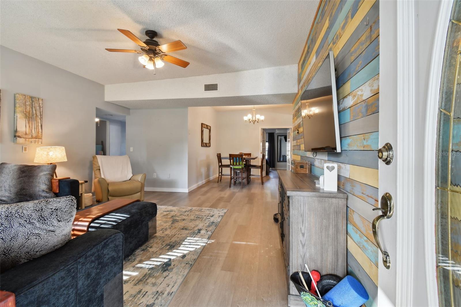 Image 4 of 59 For 12530 136th Lane