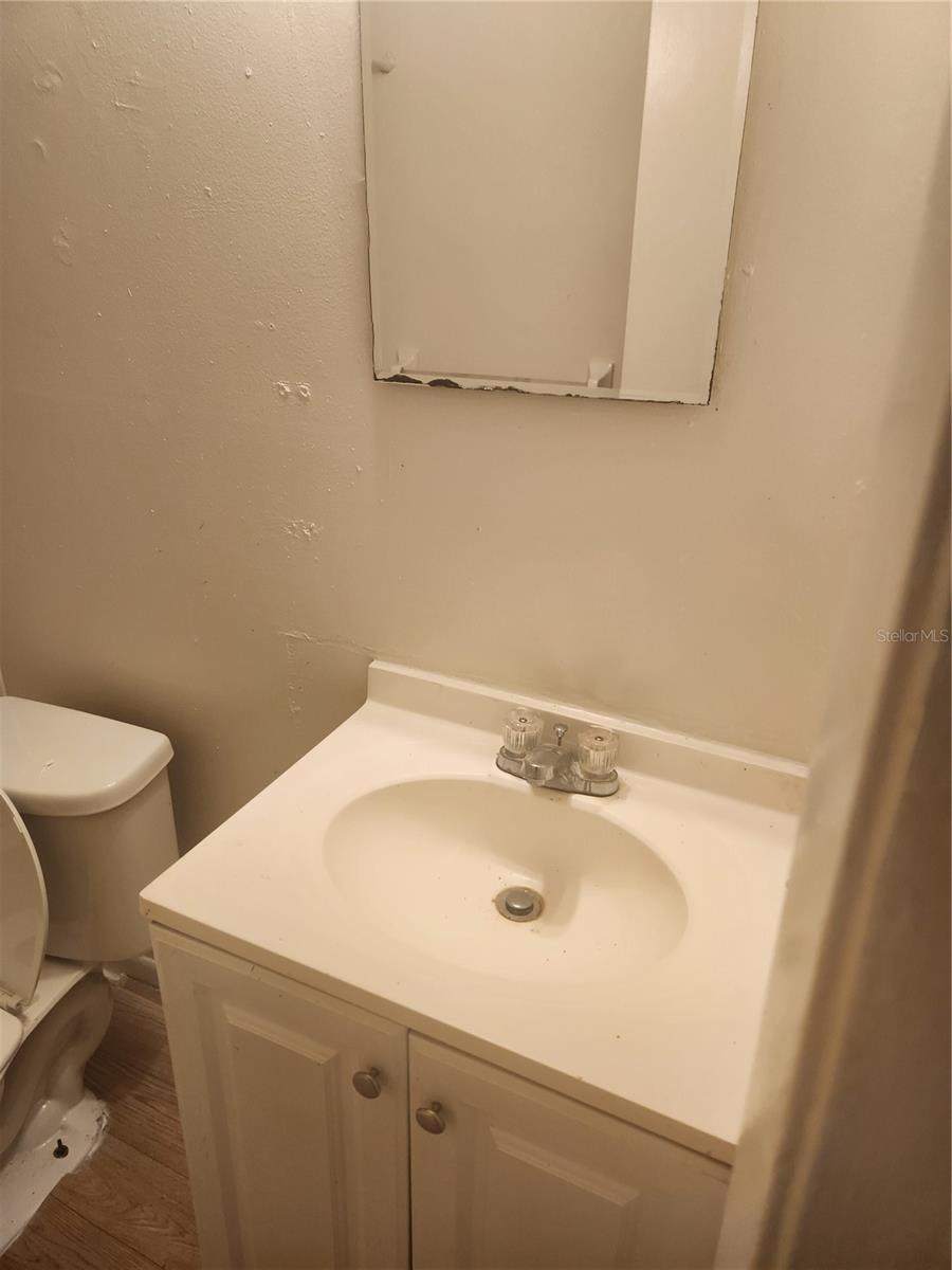 Image 6 of 7 For 3919 Fern Street 3