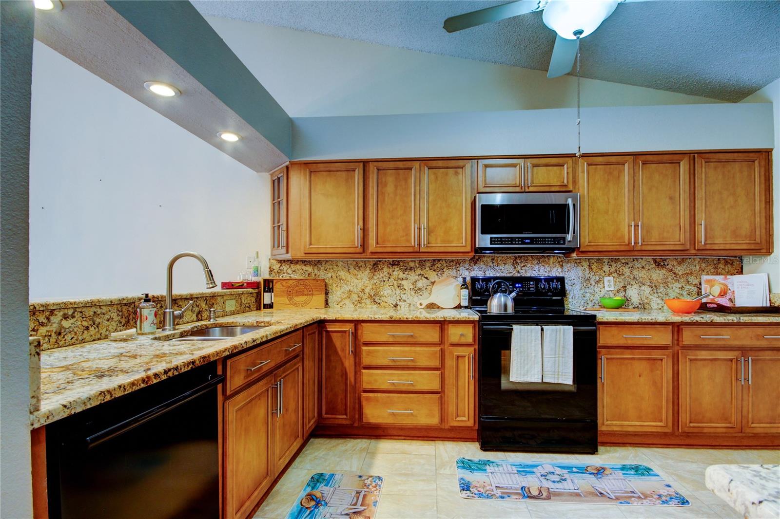 Image 34 of 95 For 2547 Stony Brook Lane