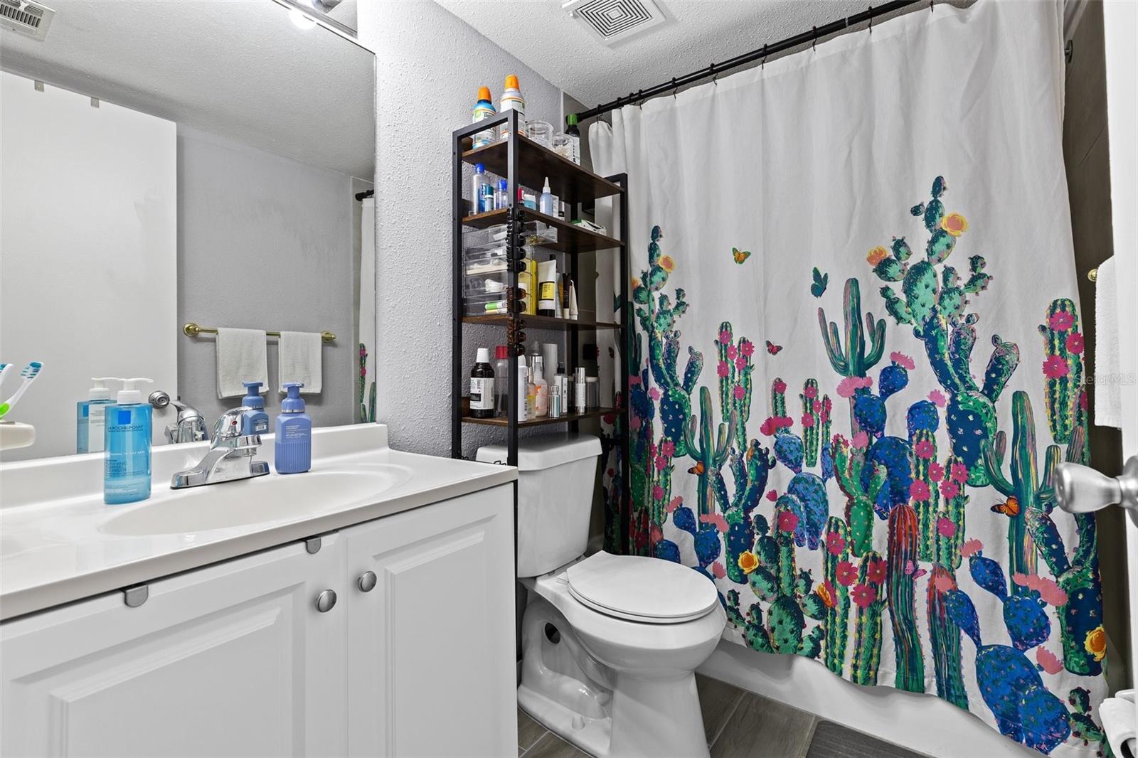 Image 13 of 27 For 3709 Greenery Court 209