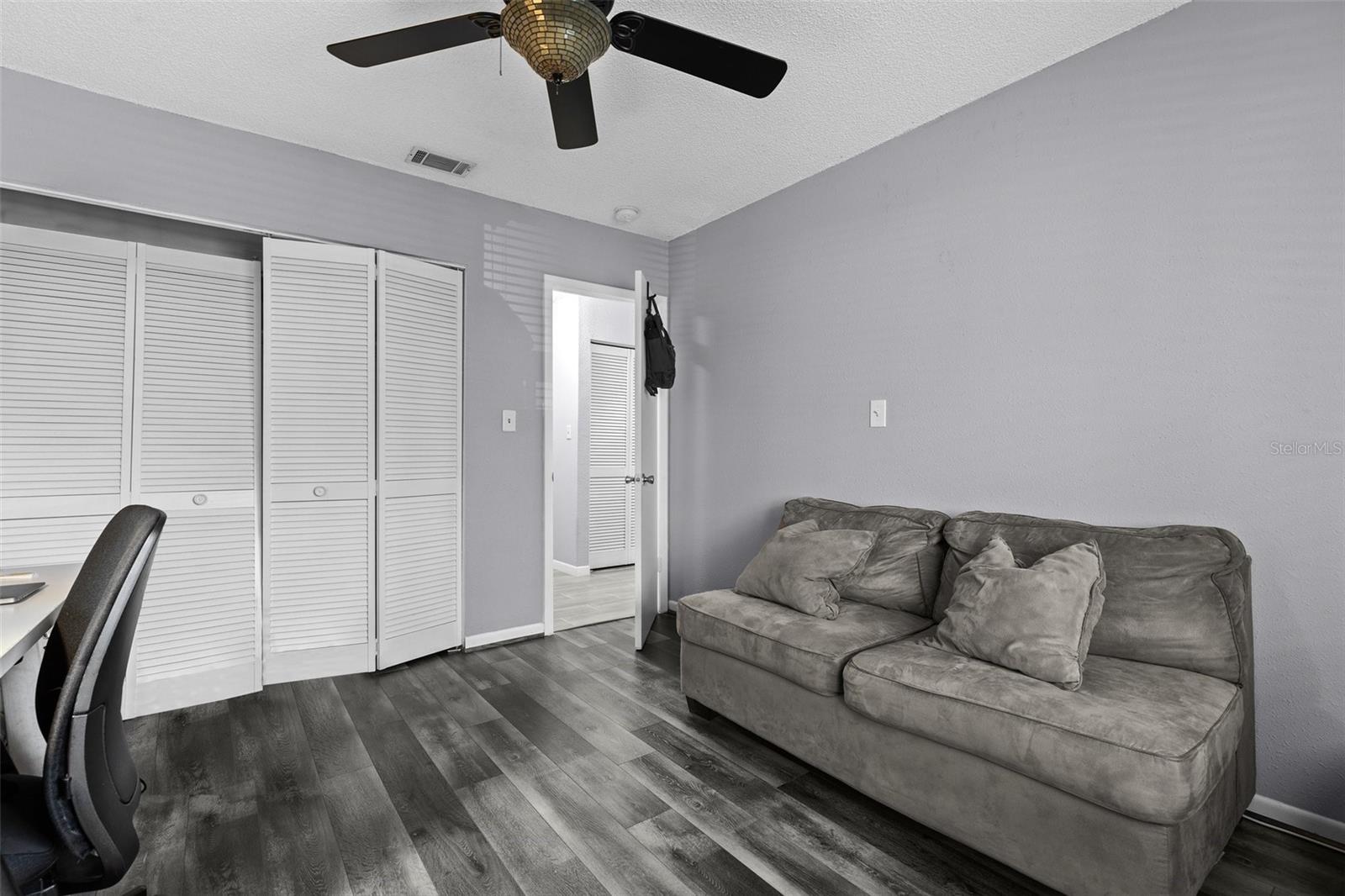 Image 16 of 27 For 3709 Greenery Court 209