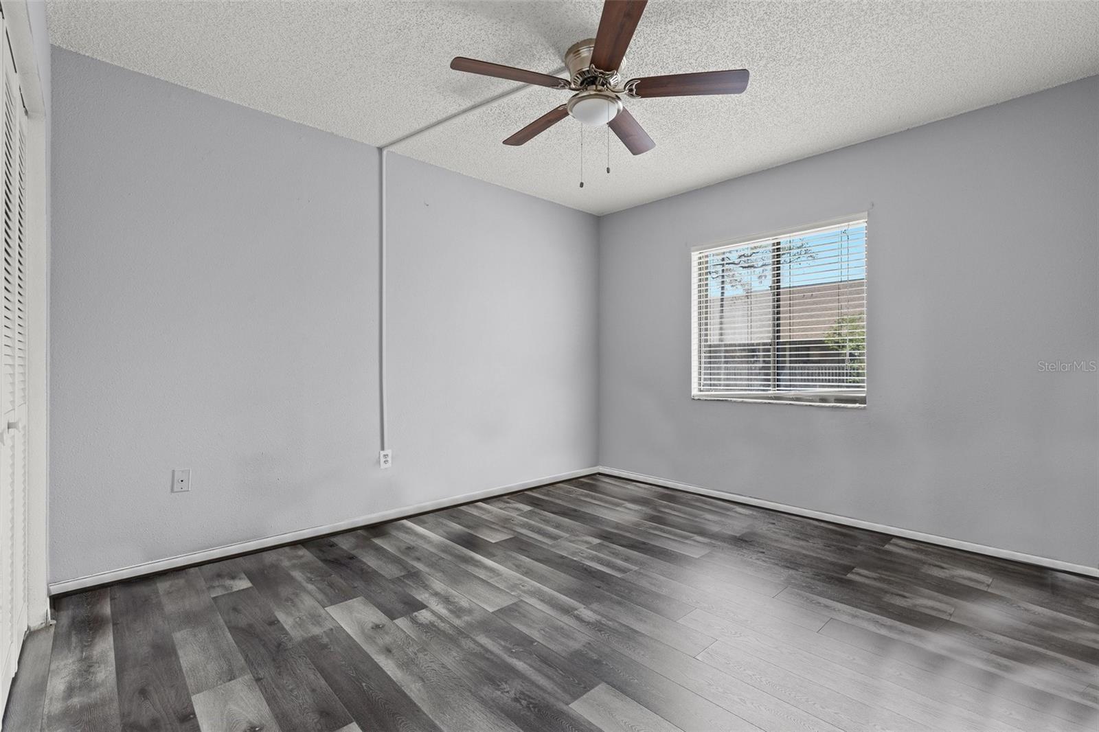 Image 18 of 27 For 3709 Greenery Court 209