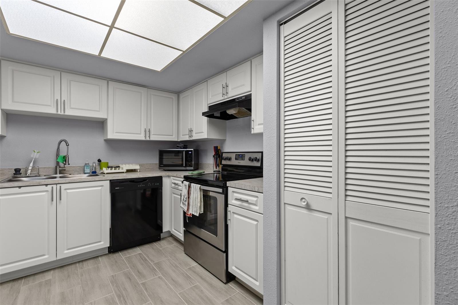 Image 2 of 27 For 3709 Greenery Court 209