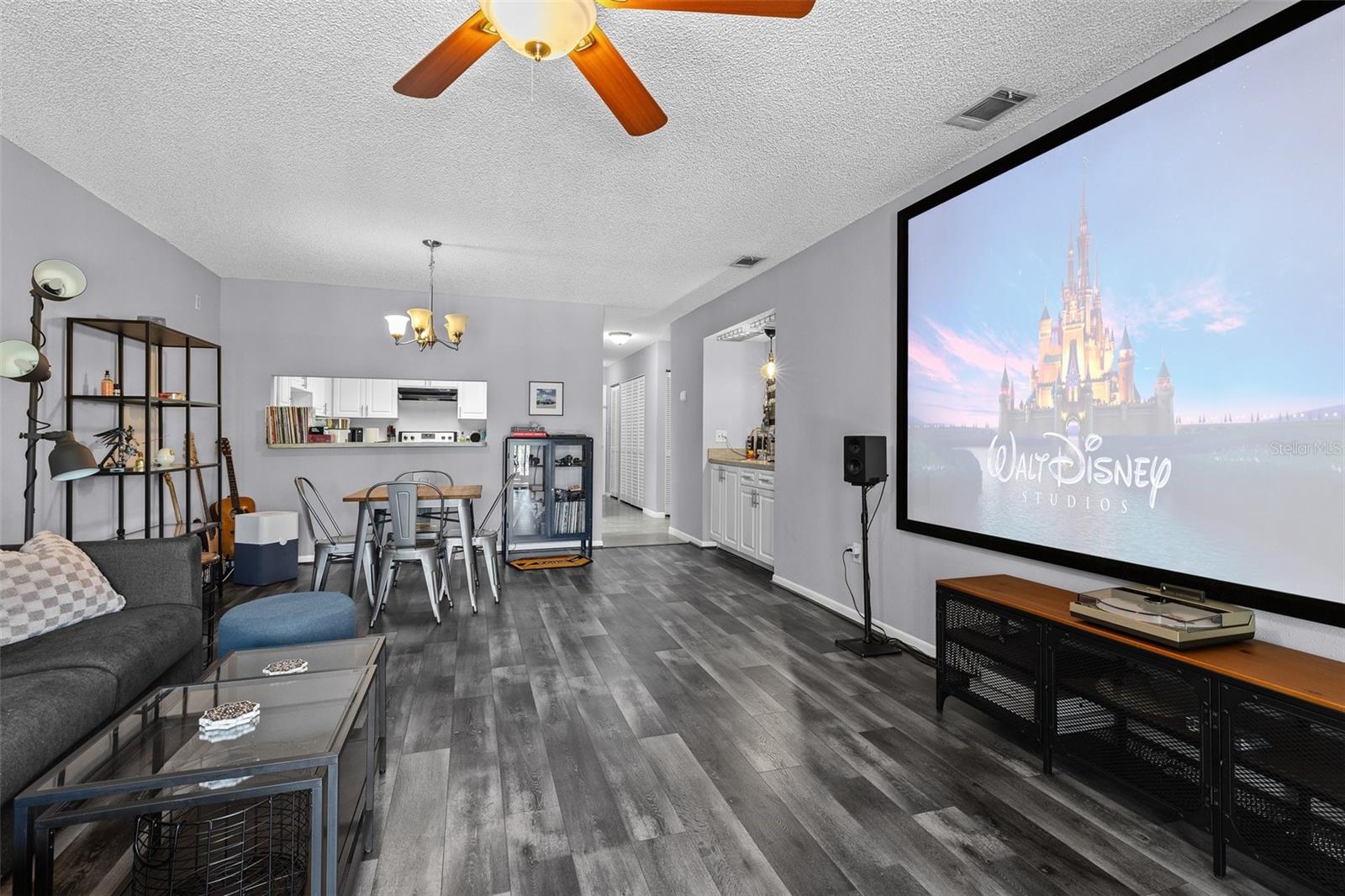 Image 8 of 27 For 3709 Greenery Court 209